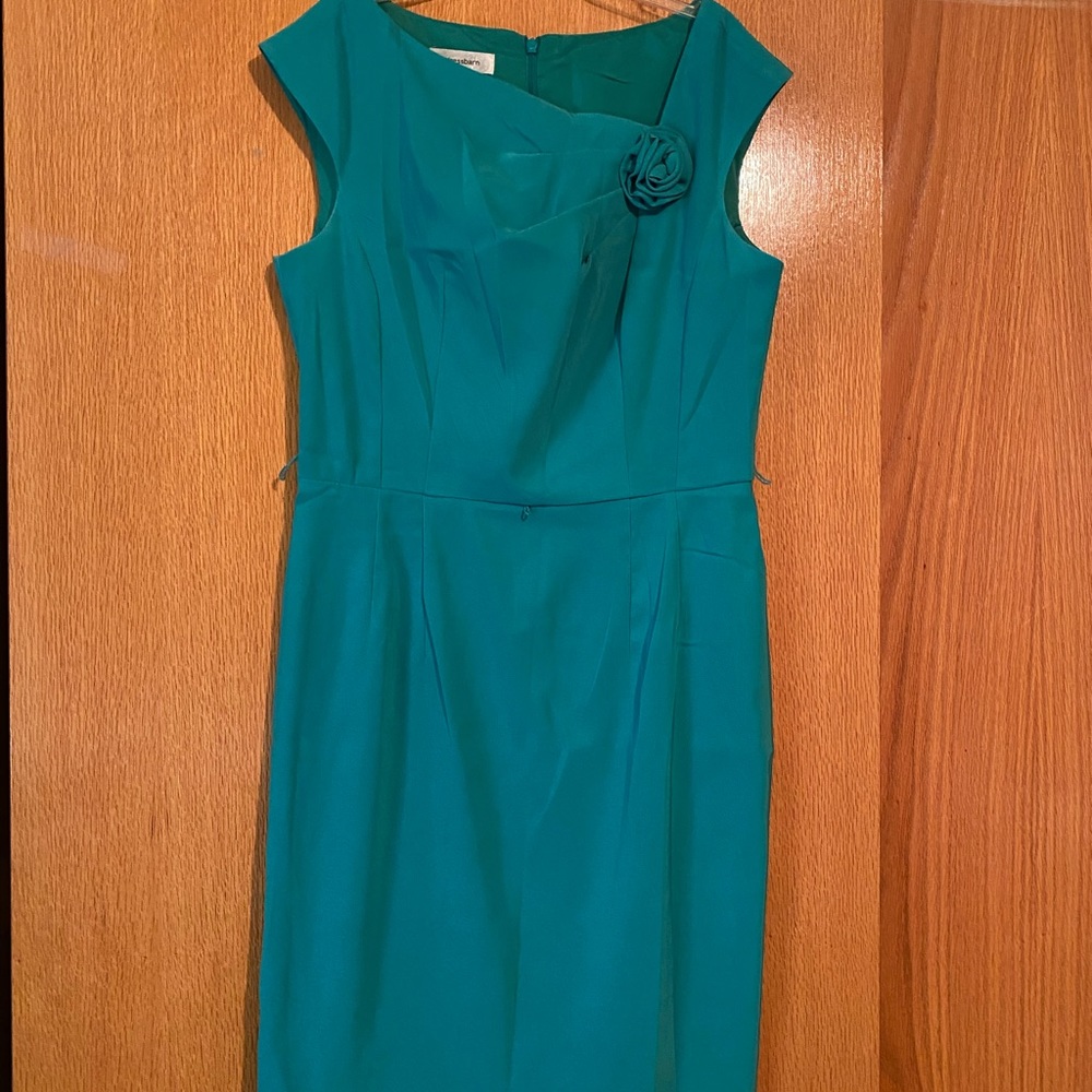 Green sheath dress